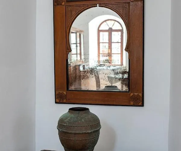 Traditional 3 Bedroom House In The Old Town 펜션 Rhodes City
