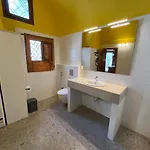 בית נופש Traditional 3 Bedroom House In The Old Town