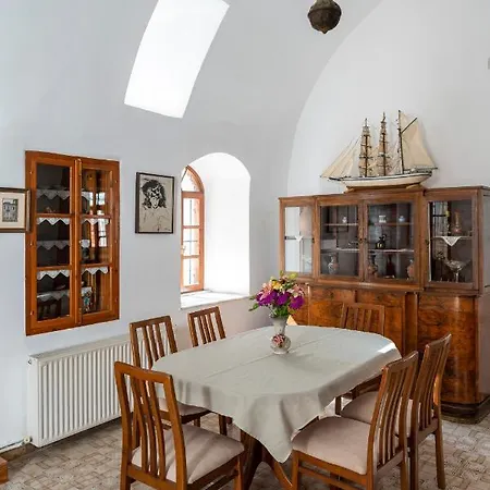 בית נופש Traditional 3 Bedroom House In The Old Town Rhodes City