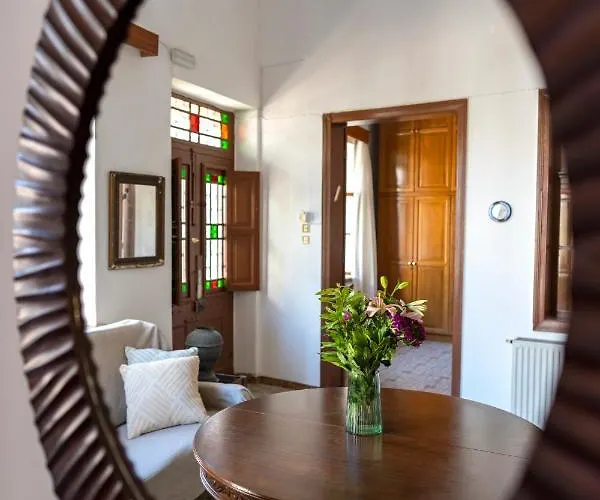 펜션 Traditional 3 Bedroom House In The Old Town Rhodes City